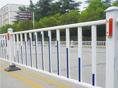 鋅鋼道路護(hù)欄 鋅鋼道路護(hù)欄