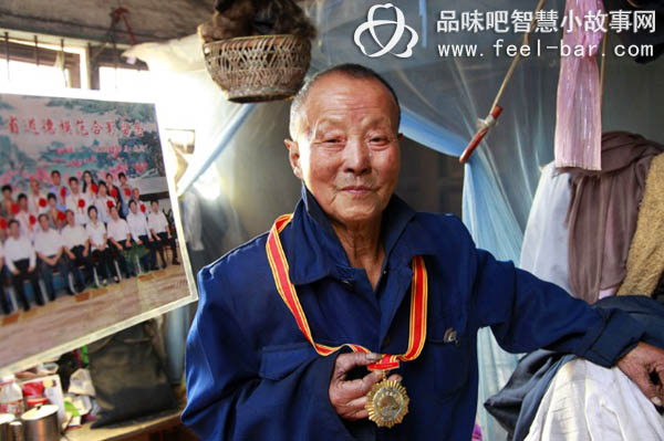 感動中國的81歲賣煤翁陸松芳-平凡人不平凡的故事_平凡人不平凡_平凡人感人小故事