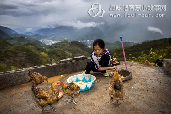 11歲微笑妹妹陳禮燕照顧病重父撐起一個家-平凡人不平凡的故事_平凡人感人小故事